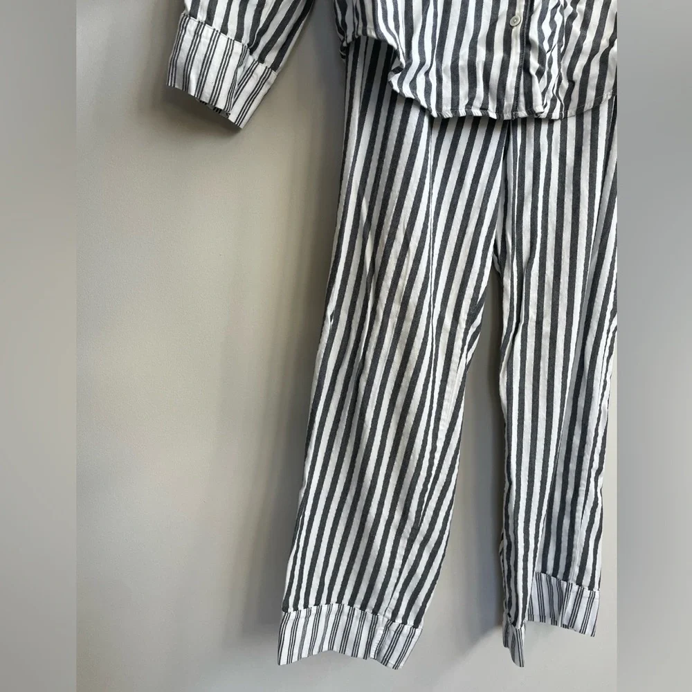 Victoria's Secret Gray White Silver Metallic Striped Pajama Set - Picture 13 of 16